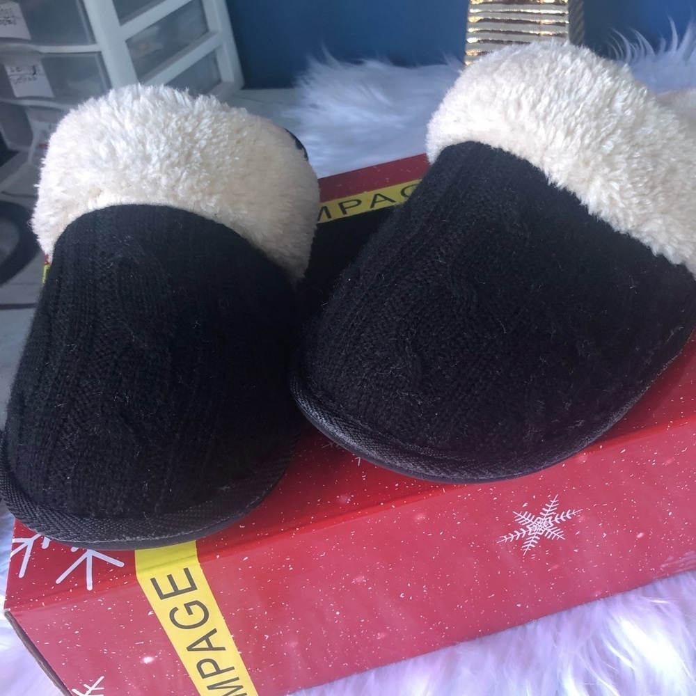 Rampage Slippers NWT